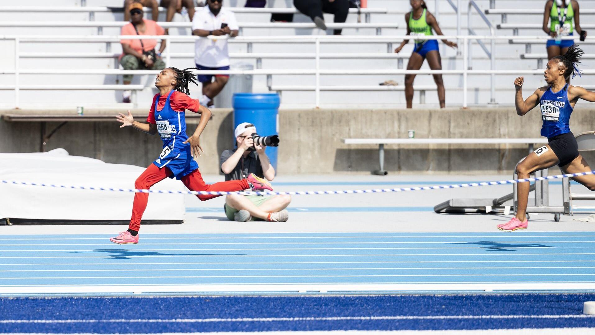 Illinois girls state roundup: Cahokia's Kayda Austin defends titles; Edwardsville's Joi Story claims first state crown